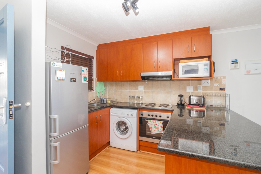 2 Bedroom Property for Sale in Gordons Bay Central Western Cape